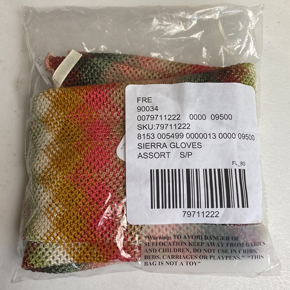 Free People Sierra Woven Diamond Print  Fingerless Gloves - Picture 3 of 13